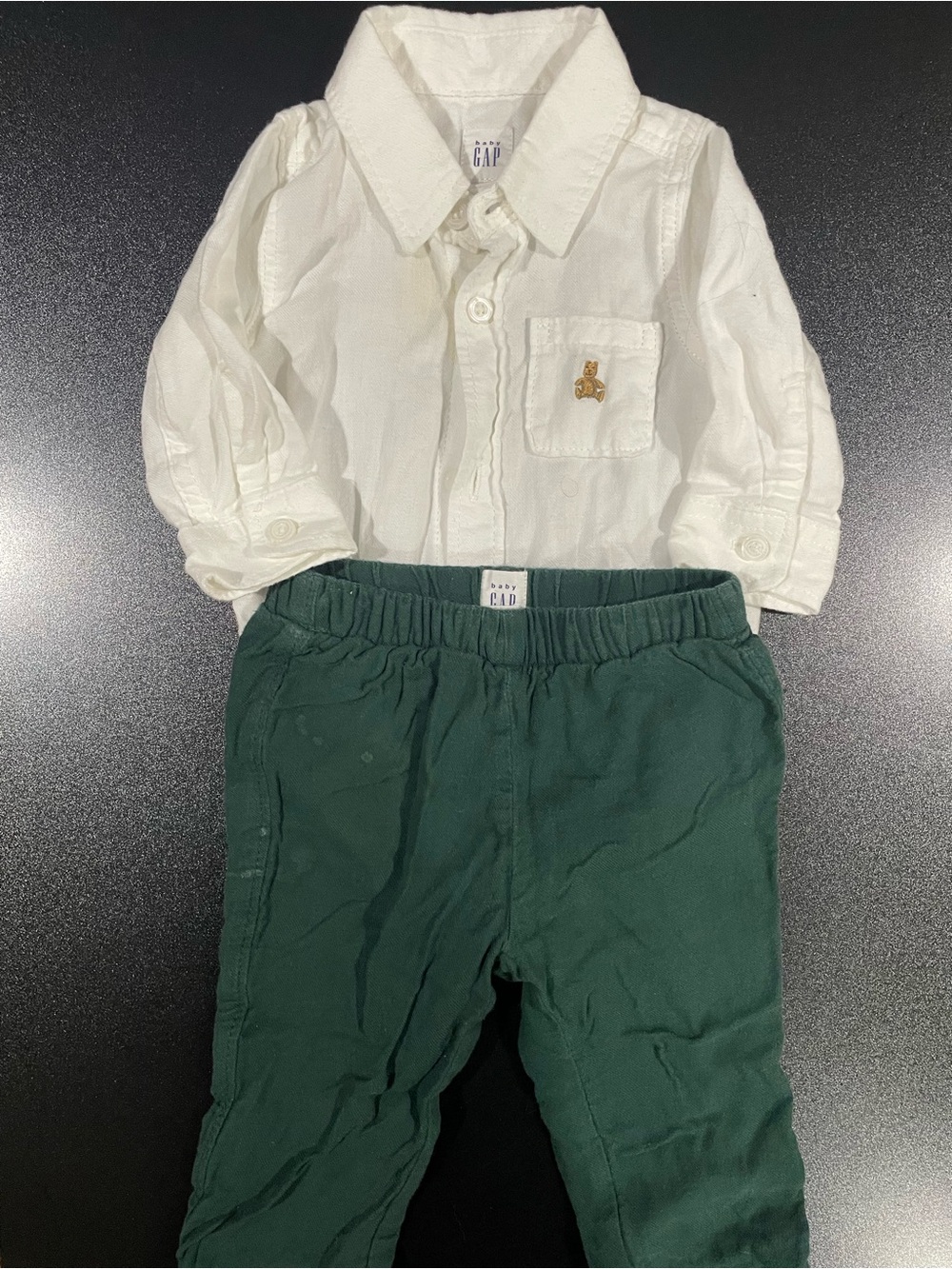 baby GAP White Button-Down Shirt with Dark Green Pants 3-6 mo. 🧸💚